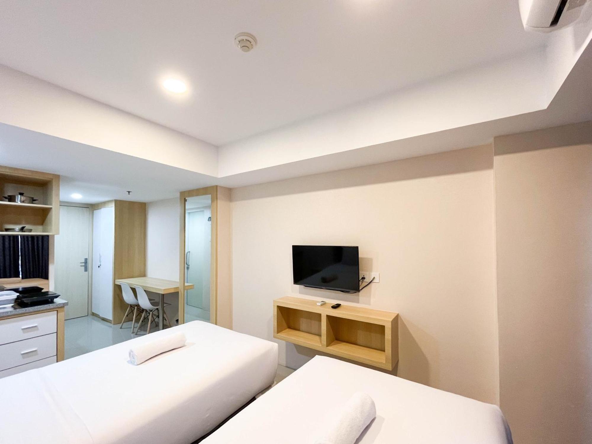 Comfortable And Tidy De Prima By Travelio * Medan